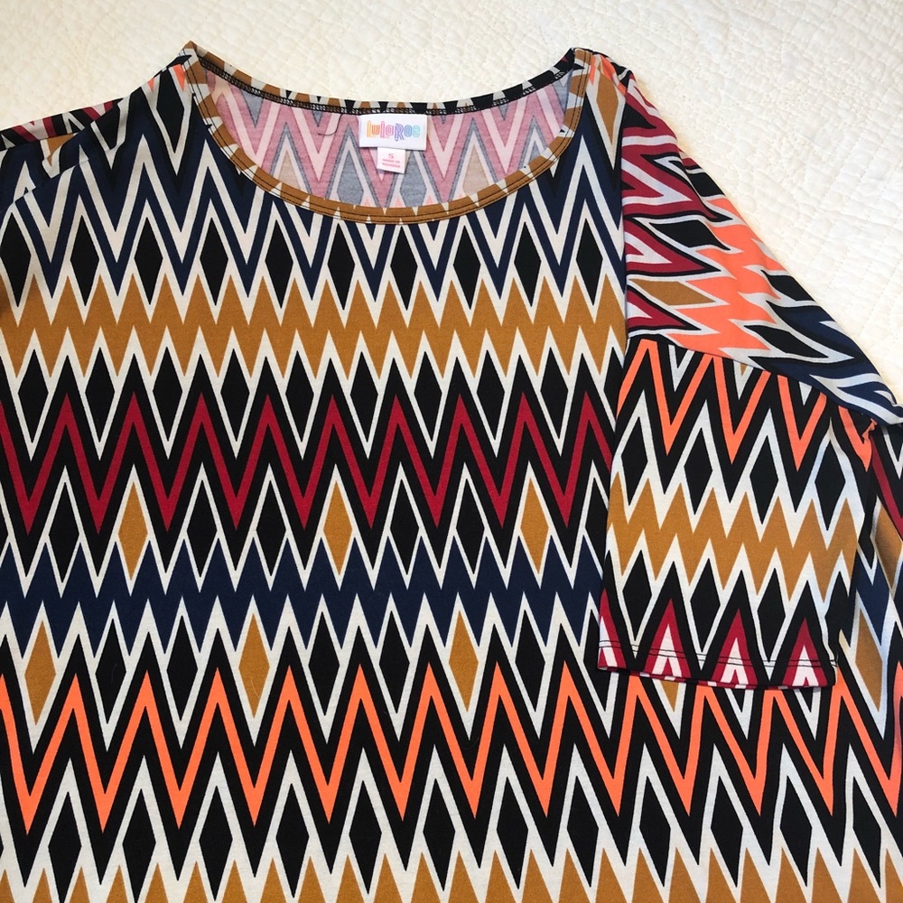 Lularoe Irma top